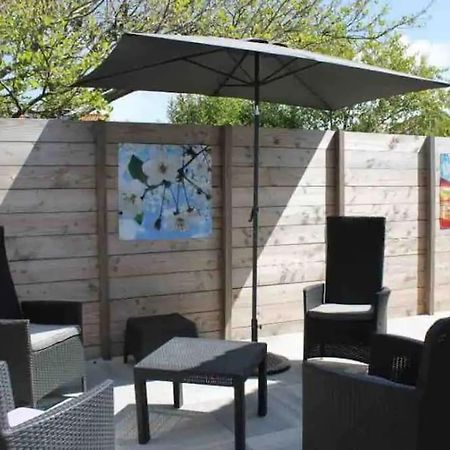 Knus Vakantiehuis 100M Van Het Strand كالانتسوج المظهر الخارجي الصورة